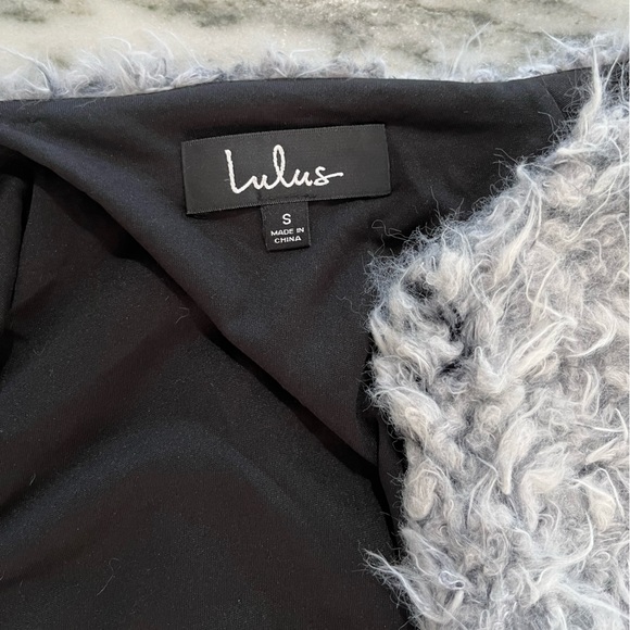 Lulu’s faux fur jacket size small - Picture 5 of 7
